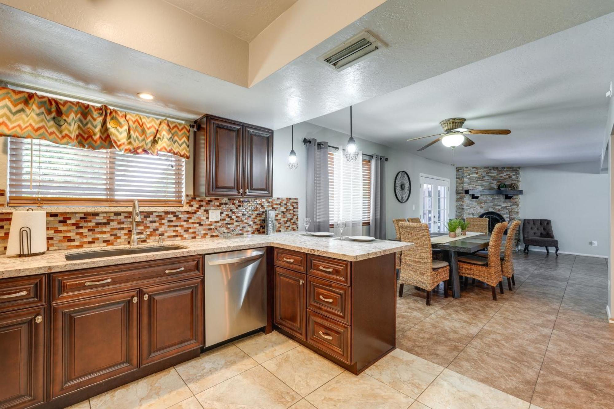 Phoenix Home With Pool About 10 Mi To Camelback Mtn Экстерьер фото