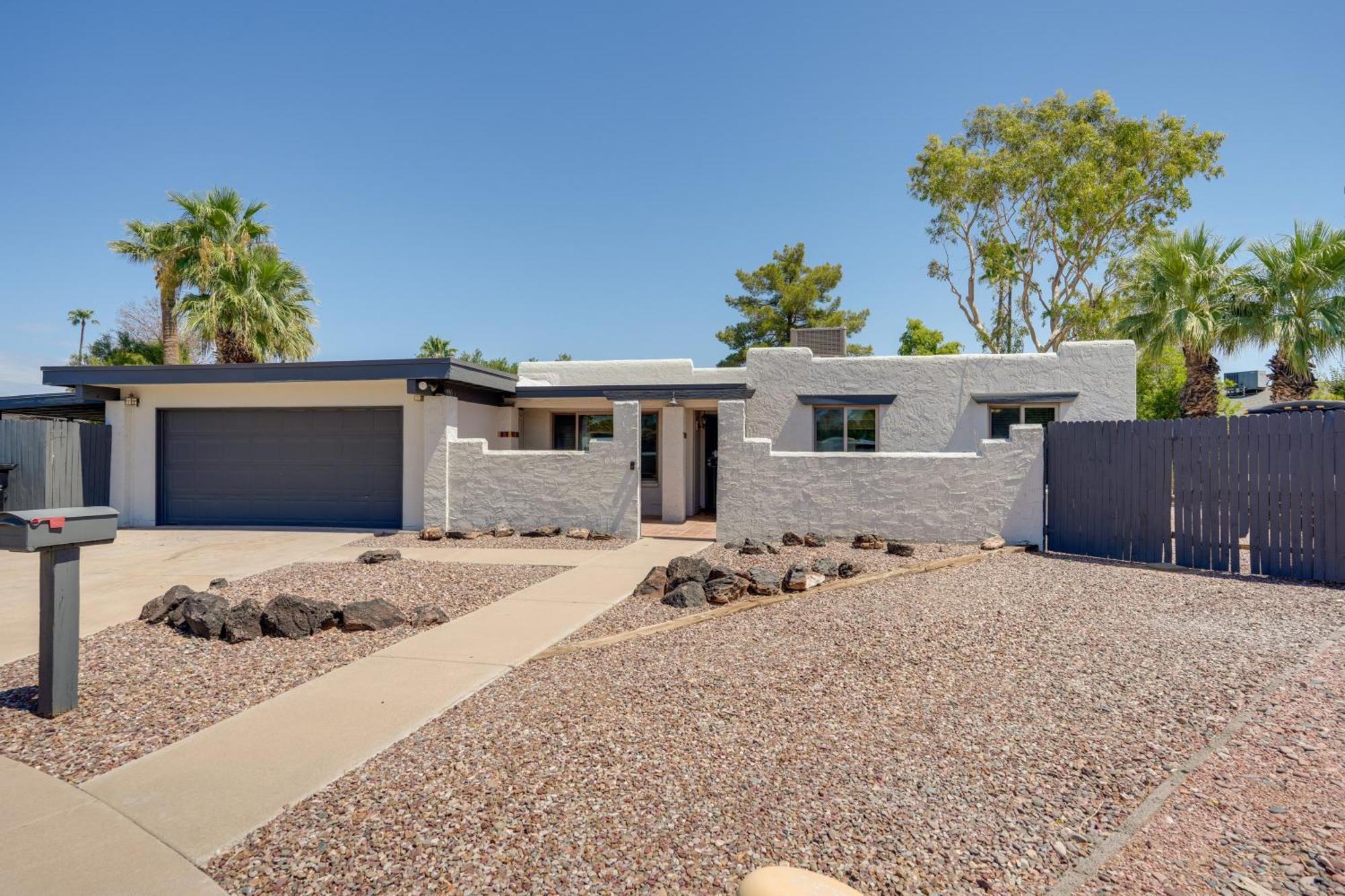 Phoenix Home With Pool About 10 Mi To Camelback Mtn Экстерьер фото